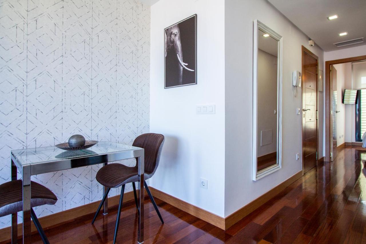Apartamentos Castilla Luz Business มาดริด ภายนอก รูปภาพ